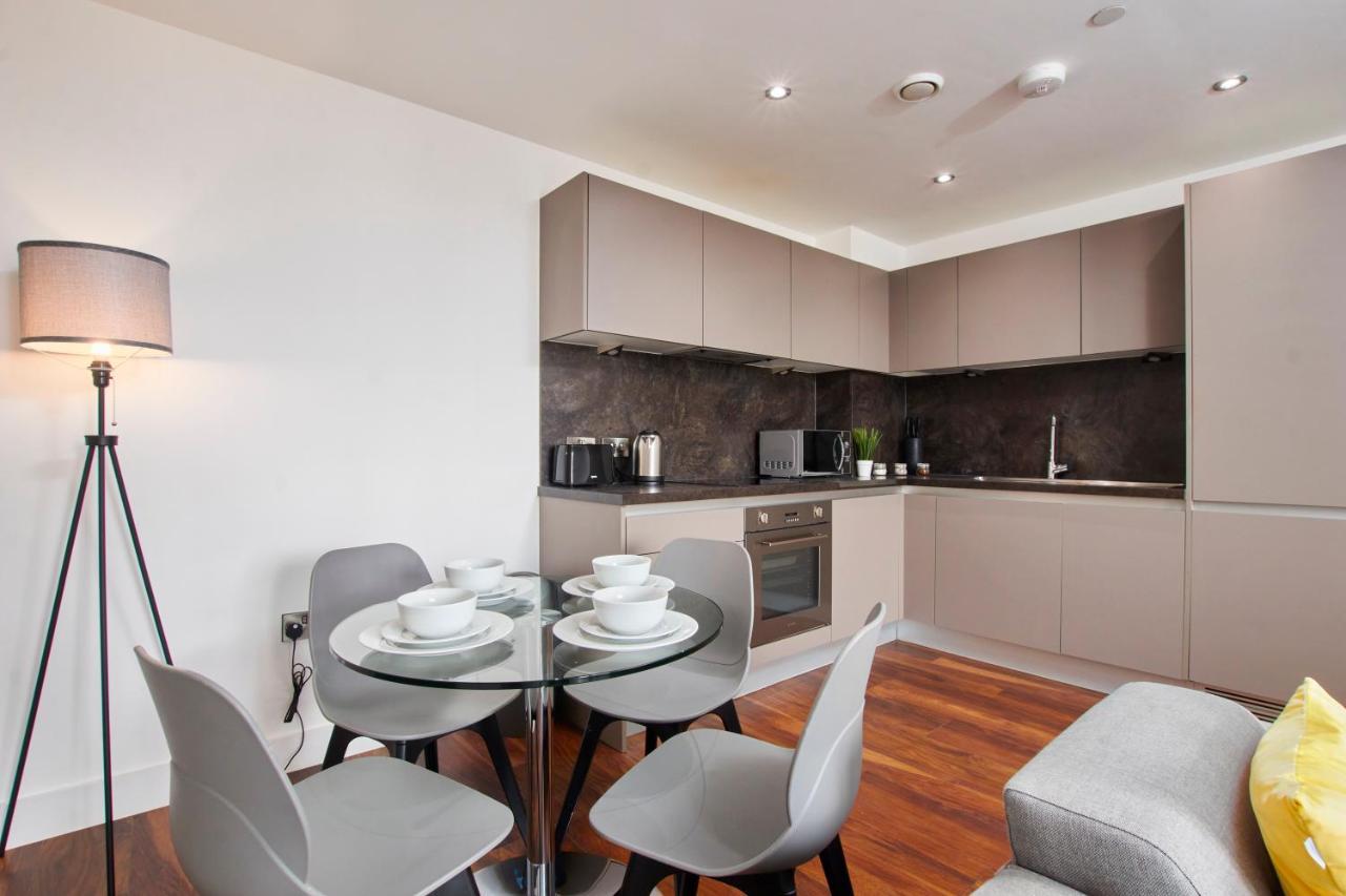 شقة Lovely Central Abode - Amazing Views - Parking مانشستر المظهر الخارجي الصورة